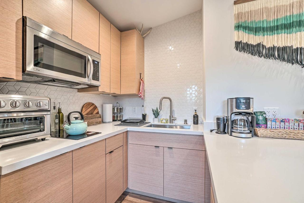 Cozy Flagstaff Studio With Patio - Near Dtwn! Exterior photo